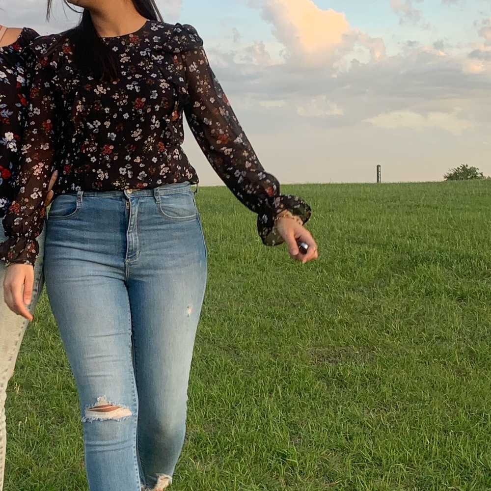 Blouse/Top - Picture 2 of 2